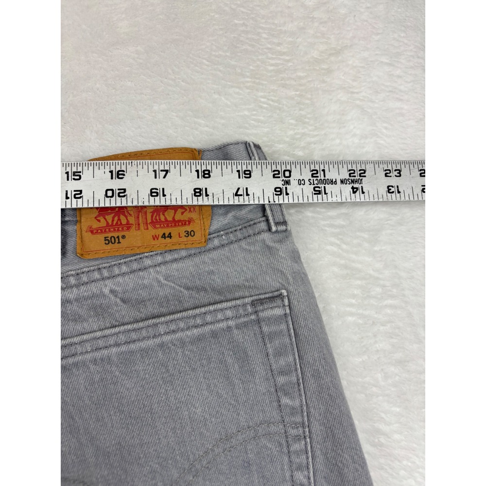 Levis 501 Mens‎ 44x30 Jeans Stitched Crease Grungy Grey Denim Nice Wash - Picture 8 of 9